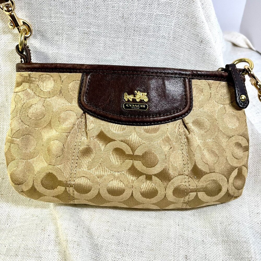 Coach Madison OP Art Sateen Lg Wristlet Signature Style #46638
